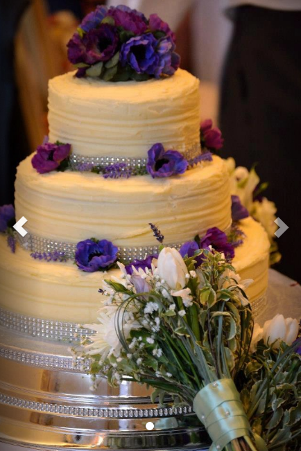 Rustic Iced Wedding Cake